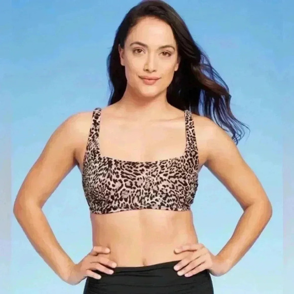 🆕Leopard Print Bikini Top - Picture 3 of 13